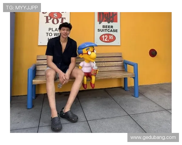 NHL新秀赛王浩西单挑强敌表现强势展现非凡潜力震撼全场实力秀