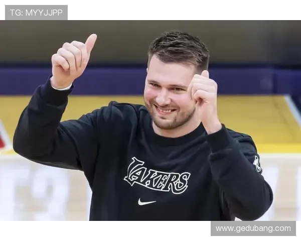 湖人自媒体调侃独行侠垫底西部引发热议球迷纷纷发声 湖人自媒体调侃独行侠垫底西部引发热议球迷纷纷发声