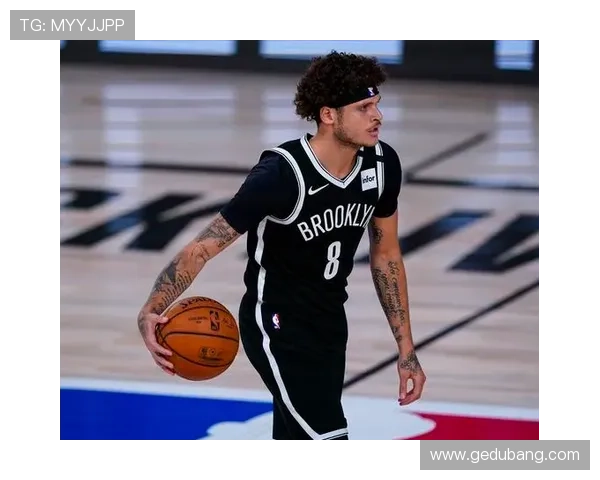 阿德耶米怒摔水瓶引发争议科瓦奇对球员态度感到失望 阿德耶米怒摔水瓶引发争议科瓦奇对球员态度感到失望