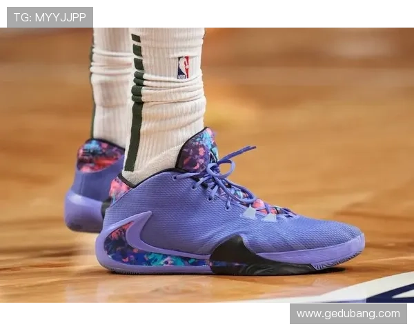 11月NBA球鞋上脚时间排行榜科比独占前三布克紧随其后耐克品牌强势占据前十 11月NBA球鞋上脚时间排行榜科比独占前三布克紧随其后耐克品牌强势占据前十